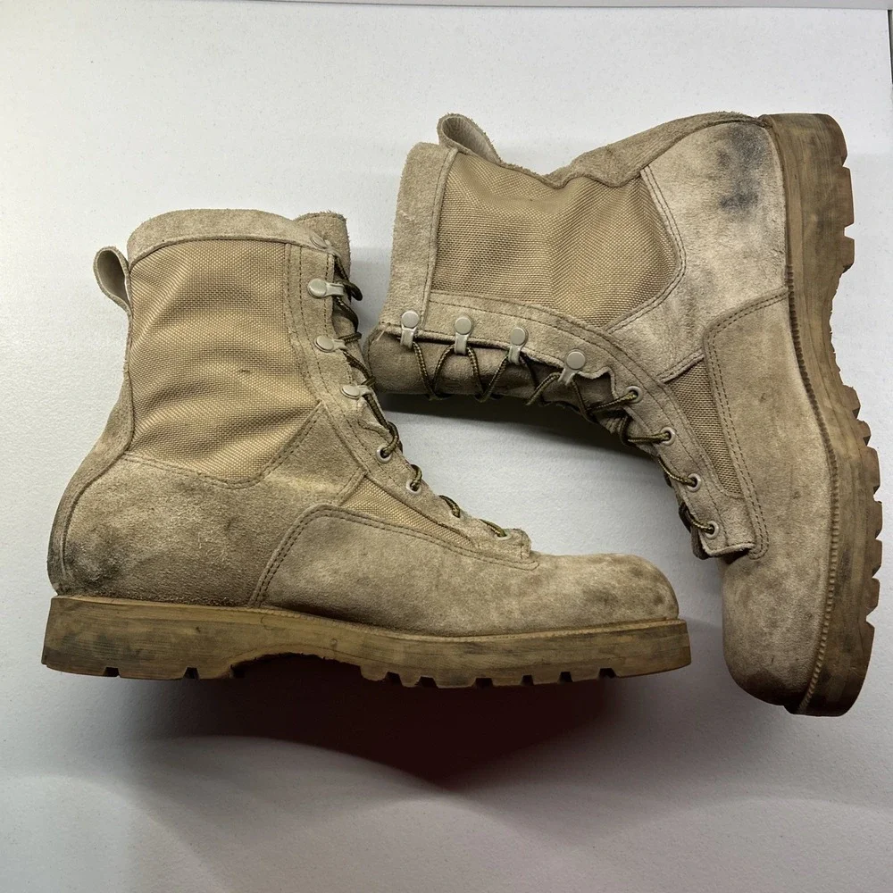 Wellco 330 Cold Weather Combat Boots Men's Size 13 Desert/Tan Waterproof Vibram